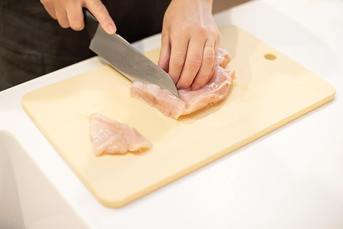 Premium Rubber Cutting Board from CUTORA